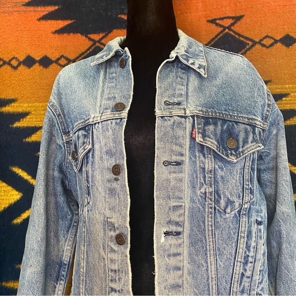 VTG Levi’s Authentic Distressed Trucker Jean Jacket. Type 3 from the 80’s. M/L - Picture 5 of 16